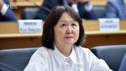 Экс-министр Кутманова менен уулунун иши сотко өттү