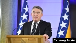 Član Predsjedništva BiH Željko Komšić tokom proslave 1. marta - Dana nezavisnosti BiH, 28. februra 2024. u Sarajevu