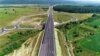 Imagine din 2019, în timpul lucrărilor în zona nodului rutier Iernut, judeţul Mureş, de pe autostrada Transilvania. Pentru tronsonul de 16 km Iernut - Cheţani, inaugurat în 2020, CNAIR a plătit chiar în ultima zi din 2023, despăgubiri de aproape 50 de milioane de euro.