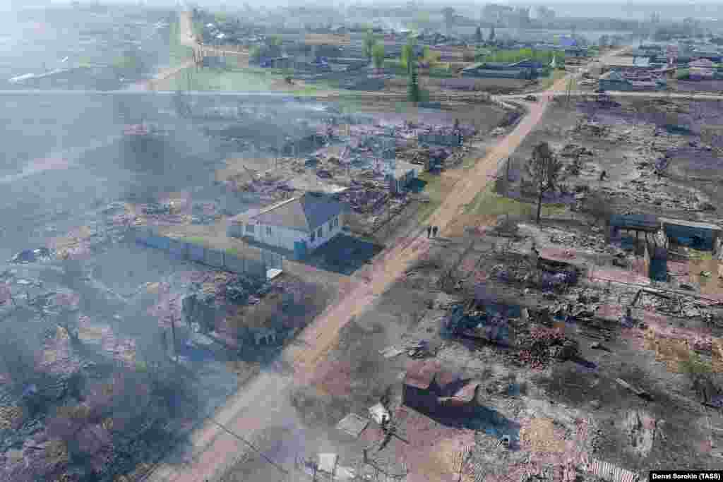 A helyi hatóságok szerint a halálos áldozatok közül sokan vasárnap haltak meg&nbsp;a kurgáni Julduz&nbsp;faluban.&nbsp;A halottak főként idős emberek, akik nem tudták elhagyni otthonukat