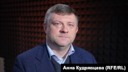 Самого віцеспікера у наступному році чекає судова тяганина: Петро Порошенко подав у суд на прикордонників і на Корнієнка через недопуск його за кордон