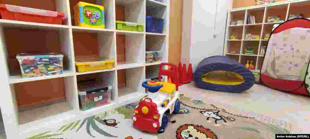 A legkisebbek terme hat méter mélyen a föld alatt