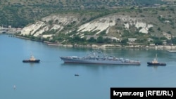 Корабль проекта 1135 Черноморского флота РФ в Севастопольской бухте. Архивное фото 