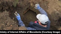 МВР откри тунел долг 40 метри лоциран до објект во правец на заштитната ограда на затворот Идризово