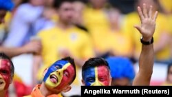 În tribunele stadionului de la Munchen sunt cel puțin 25.000 de susţinători ai României - unele bilete au fost revândute.