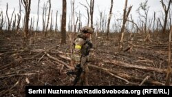 Український військовий під Бахмутом, Донецька область, травень 2023 року