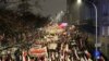 Польща: у Варшаві багатотисячний протест на підтримку заарештованих ексурядовців