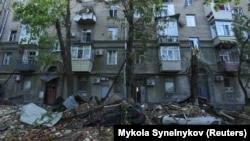 Раніше голова Дніпропетровської обласної ради Микола Лукашук заявив про загиблих внаслідок атаки Росії вранці 19 квітня в Синельниківському районі та в Дніпрі, а також про поранених у Кривому Розі