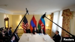 ენტონი ბლინკენი ხვდება ილჰამ ალიევსა და ნიკოლ ფაშინიანს. 2023 წლის 18 თებერვალი, გერმანია, მიუნხენის უსაფრთხოების კონფერენცია