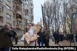 Жителі пошкодженого будинку, 24 лютого 2024 року