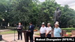 Сүймөнкул Чокморовдун эстелигинин ачылышы.