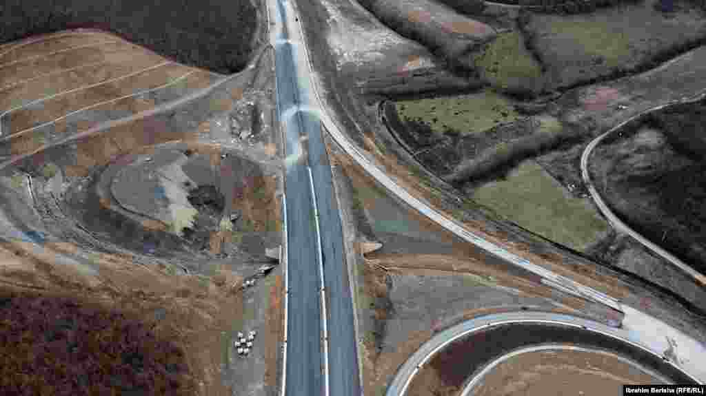 Gjatësia e kësaj autostrade është 22.6 kilometra dhe parashihej të përfundonte brenda 30 muajsh, apo në fund të vitit 2020.