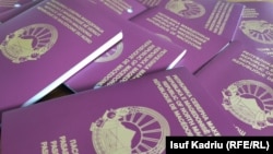 Pasaportat e reja me emrin e ri kushtetues Republika e Maqedonisë së Veriut.