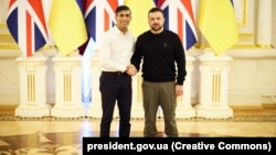 Президент України Володимир Зеленський і прем’єр-міністр Великої Британії Ріші Сунак (ліворуч). Київ, 12 січня 2024 року