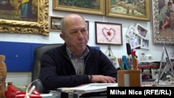 Nechita Niță este primar în Colelia, județul Ialomița. Crede că legislația ar trebui schimbată, pentru ca angajarea unor medici în sate să poată fi făcută mai ușor.