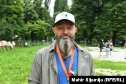 Muzičar Srđan Jevđević, zvani Gino, frontmen benda Kultur Shock i podržavatelj Povorke ponosa.