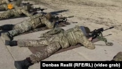 Свій бойовий досвід «Коннор» передає новачкам на полігонах