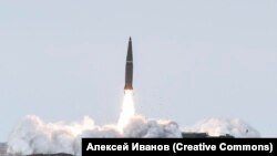 Росія атакувала Україну балістичними ракетами та майже 100 дронами. Повітряні сили ЗСУ повідомляють про знешкодження 63 дронів