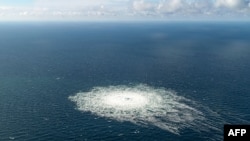 Теч, причинен от един от взривовете на тръбопроводите "Северен поток" през миналата есен.