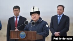 Акылбек Жапаров Ысык-Көл районунда.