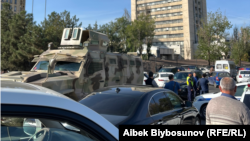 Камчы Көлбаевди кармоо операция болуп жатат деген жер.
