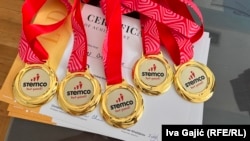 Zlatne medalje koje je Andrej osvojio u Singapuru, 20.6.2024.