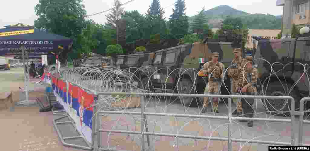 Novinari Radija Slobodna Evropa u Leposaviću javili su da je situacija mirna