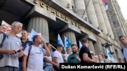 Protest ekoloških udruženja ispred Ustavnog suda u Beogradu zbog projekta Jadar, 11. jula 2024.