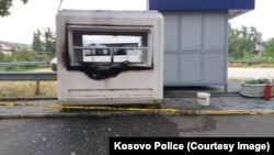 Kontrolni punk nakon što je bačena eksplozivna naprava, 29. juni 2023.