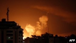 Атаці з боку Лівану передували сутички між ізраїльською поліцією та палестинцями на території третьої за значимістю ісламської святині – мечеті Аль-Акса, розташованої на Храмовій горі в Єрусалимі