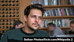 Miloš Biković, glumac koji je karijeru izgradio u Srbiji i Rusiji, obratio se učesnicima festivala u Sočiju, u okviru programa "Očuvanje porodice za buduće tradicije".