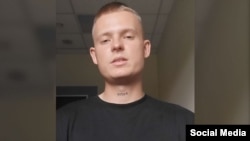 Як повідомляє Російська служба Бі-Бі-Сі, це – Іван Корольов, він лейтенант артилерійських військ