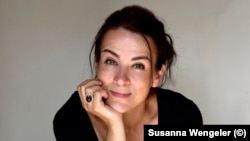 Илюстраторката Стела Драйс