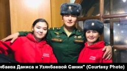 Лилия, Данис и Сания Узянбаевы (слева направо)