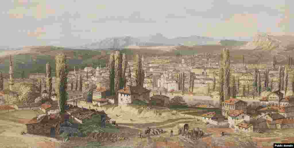 Bilohirsk, cunoscut pe vremea tătarilor din Crimeea sun numele de Karasubazar - care înseamnă &bdquo;piața de pe râul Karasu&rdquo;. Bazarul din oraș includea și o piață de sclavi - aceștia erau slavi răpiți în timpul războiului.