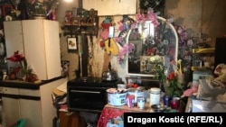 U kući Zorana Stojanovića, meštanina romskog naselja "Antena" na Novom Beogradu.