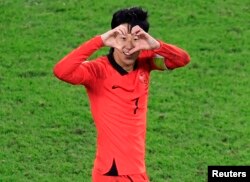 Түштүк Корея курамасынын капитаны Сон Хын Мин.