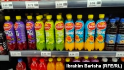 Sokovi sa novom cenom u marketu u Prištini, 9. februara 2024.