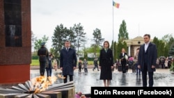 Guvernarea intenționează să înlocuiască Ziua Victoriei, marcată pe 9 mai, cu Ziua comemorării și reconcilierii în memoria celor căzuți în cel de-al Doilea Război Mondial, care ar urma să aibă loc pe 8 mai