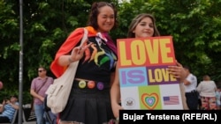 Pamje prej paradës së këtij viti në Prishtinë.