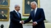 Predsjednik SAD-a Joe Biden sa izraelskim premijerom Benjaminom Netanyahuom u Ovalnoj kancelariji u Bijeloj kući u Washingtonu, SAD, 25. jula 2024. 