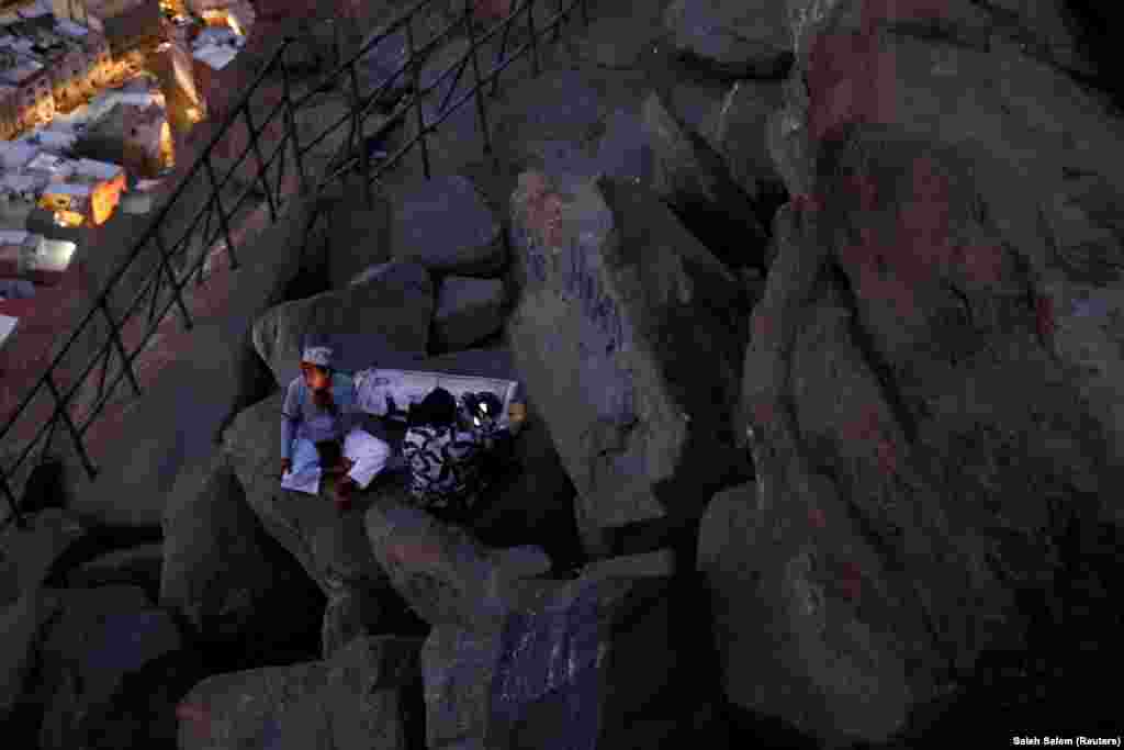 Pelegrinët në malin Al-Noor.