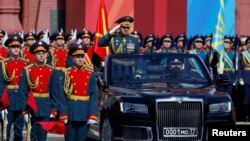 Parada vjetore e Ditës së Fitores në Rusi shënon përvjetorin e mposhtjes së Gjermanisë Naziste në Luftën e Dytë Botërore.