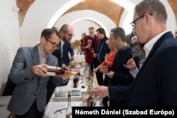 Az 1990–1999-es évjáratú muzeális aszúk kóstolója rendezvény Tarcalon 2023. december 9-én