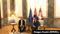 Oliver Varhelji i Aleksandar Vučić na sastanku u Beogradu, 13. maj 2024.