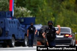 Zonën, ku ka ndodhur sulmi në Banjskë, e kanë vëzhguar forca të shtuara të Policisë së Kosovës, edhe disa javë pas incidentit. (Foto: Reuters)