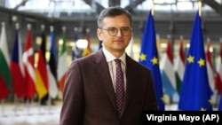 За оцінкою Дмитра Кулеби, угода, підписана Володимиром Зеленським та Ріші Сунаком, не лише важлива сама по собі, а й дала «потужний імпульс» іншим державам