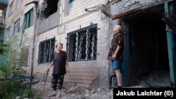 Razrušena zgrada u gradu Avdijivka na istoku Ukrajine, 2. avgust 2023.