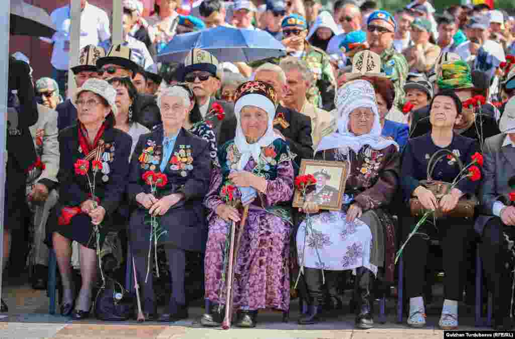 Эмгек, социалдык камсыздоо жана миграция министрлигинин ушул жылдын 1-мартына карата маалыматында, Кыргызстанда Экинчи дүйнөлүк согуштун 40тай ардагери калды. 2023-жылдын май айында алардын саны 64 болчу.