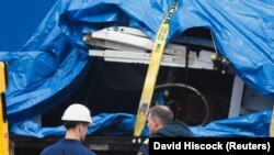 Dijelovi raspadnute podmornice Titan u luci St. John's u Newfoundlandu, Kanada, 28. juni 2023.